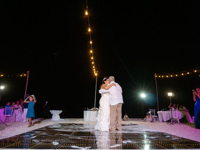 La boda de Odín y Elizabeth en Cancún, Quintana Roo 94