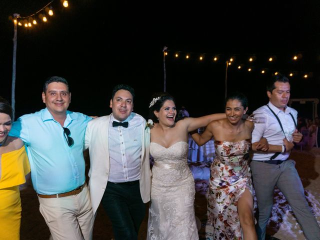 La boda de Odín y Elizabeth en Cancún, Quintana Roo 110