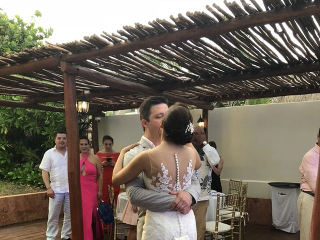 La boda de Adolfo  y Azalia  en Cancún, Quintana Roo 5