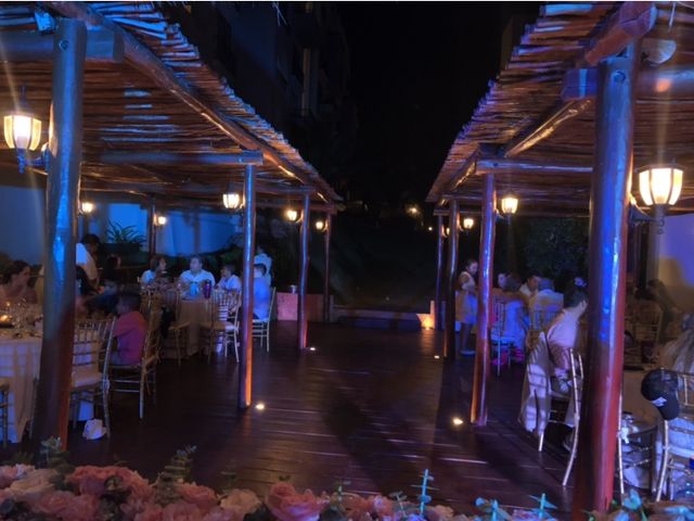 La boda de Adolfo  y Azalia  en Cancún, Quintana Roo 10