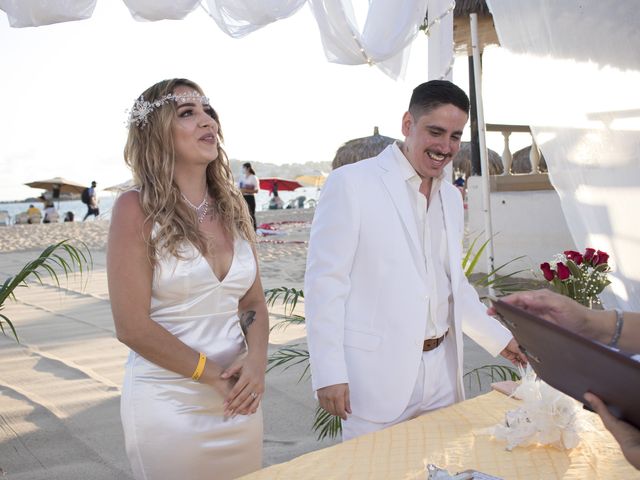 La boda de Mauricio y Alejandra en Acapulco, Guerrero 16