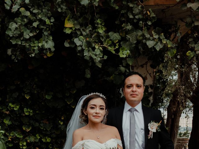 La boda de Christian y Cynthia en Toluca, Estado México 18