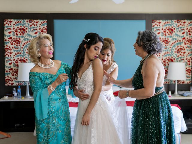 La boda de Adrián y Alejandra en Cancún, Quintana Roo 27