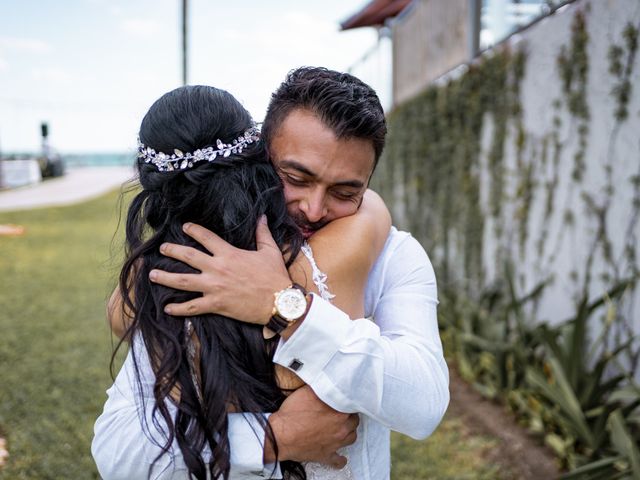 La boda de Adrián y Alejandra en Cancún, Quintana Roo 37