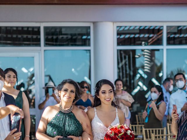 La boda de Adrián y Alejandra en Cancún, Quintana Roo 43