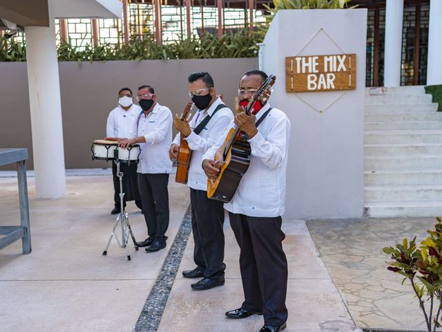 La boda de Adrián y Alejandra en Cancún, Quintana Roo 74