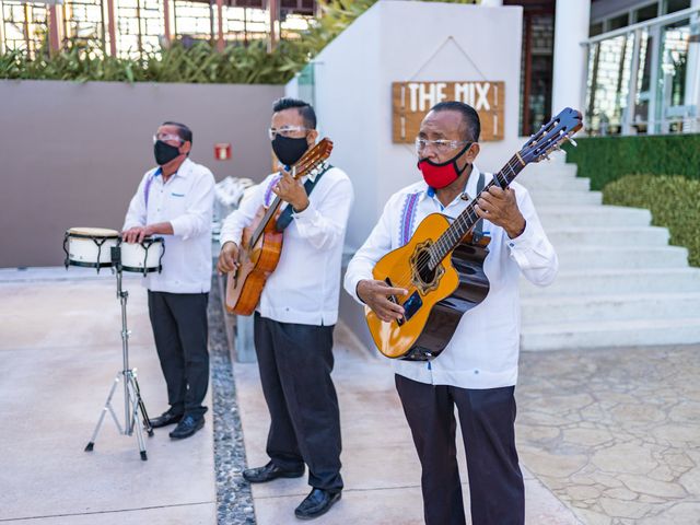 La boda de Adrián y Alejandra en Cancún, Quintana Roo 75