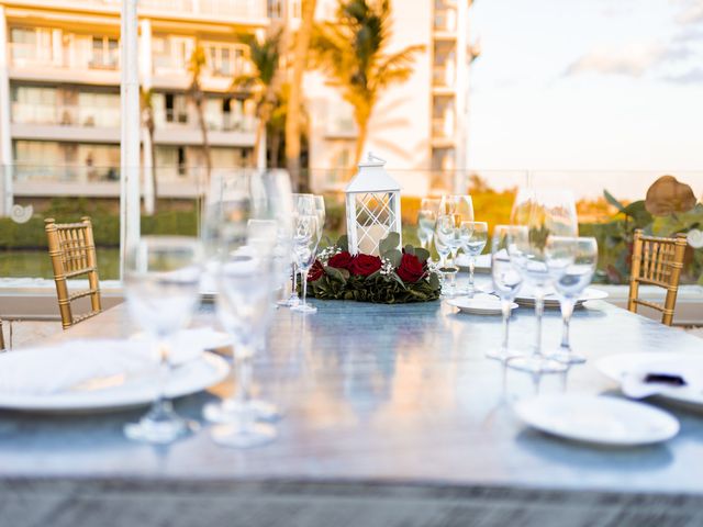 La boda de Adrián y Alejandra en Cancún, Quintana Roo 81