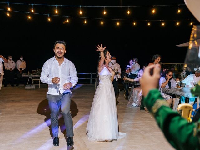 La boda de Adrián y Alejandra en Cancún, Quintana Roo 114