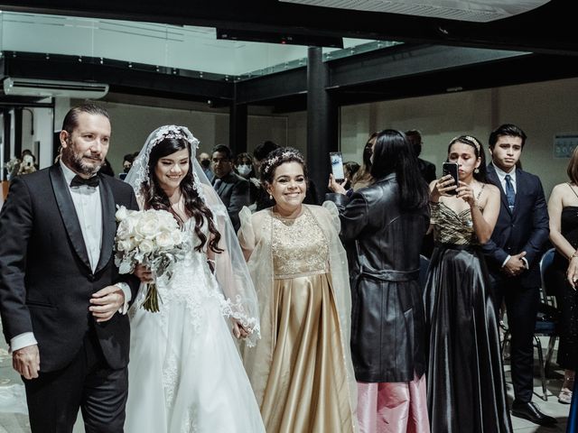 La boda de Asaf y Siria en Zapopan, Jalisco 27