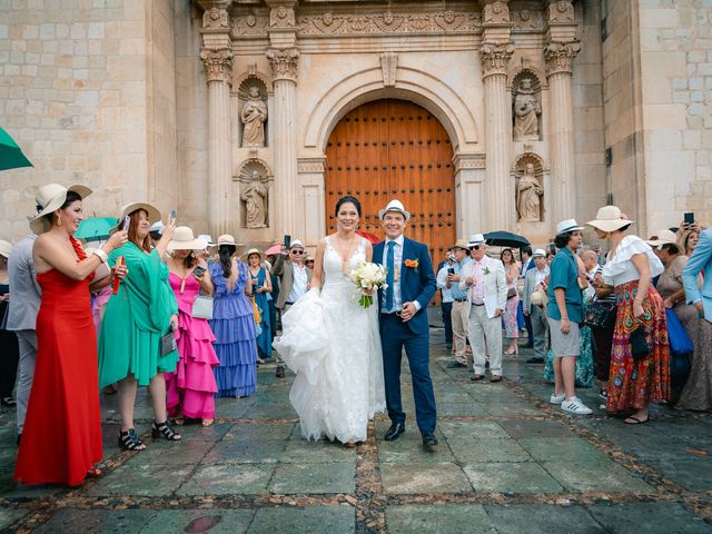 La boda de Leonardo y Mireille en Oaxaca, Oaxaca 35