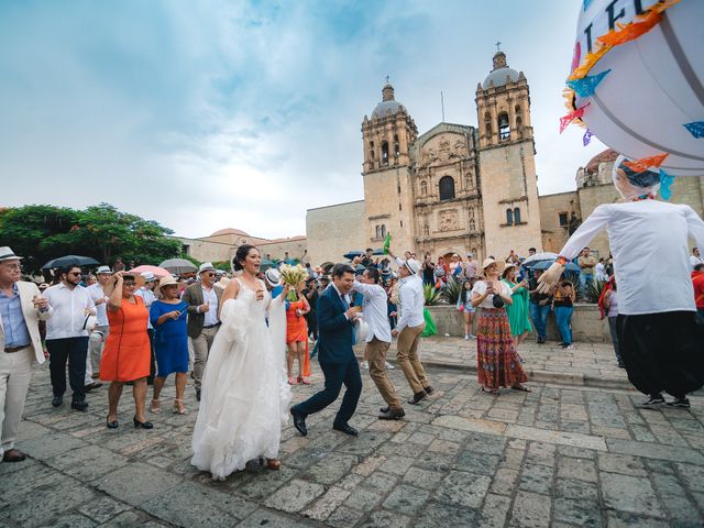 La boda de Leonardo y Mireille en Oaxaca, Oaxaca 39