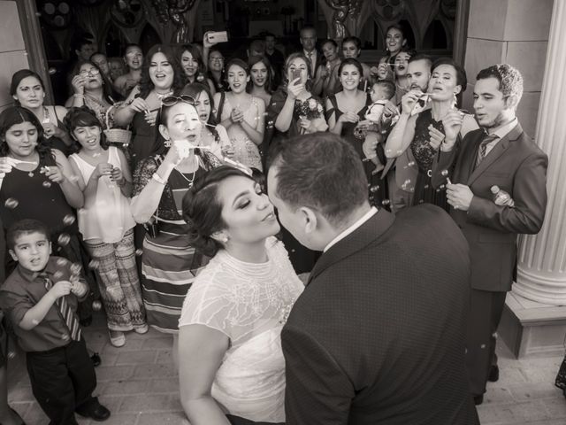 La boda de Carlos y Lizbeth en Tijuana, Baja California 8