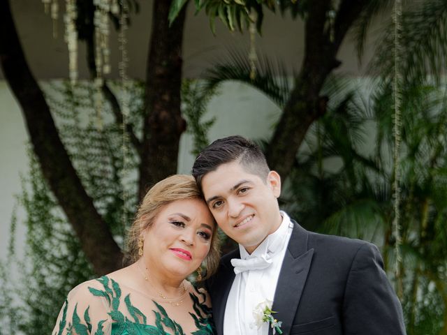 La boda de Armando y Fátima en Monterrey, Nuevo León 38