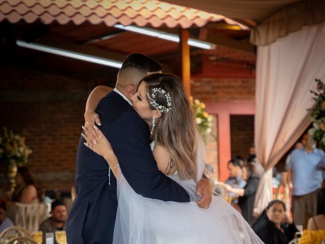 La boda de Eduardo y Nicole en Tangamandapio, Michoacán 28