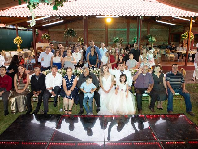 La boda de Eduardo y Nicole en Tangamandapio, Michoacán 39