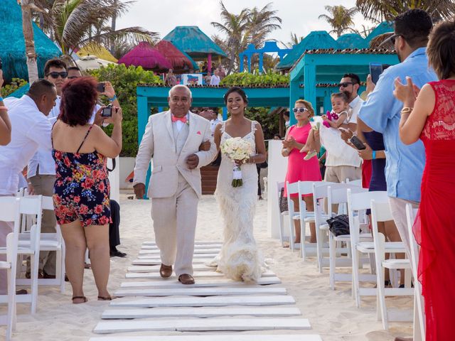 La boda de Arturo y Claudia en Cancún, Quintana Roo 72