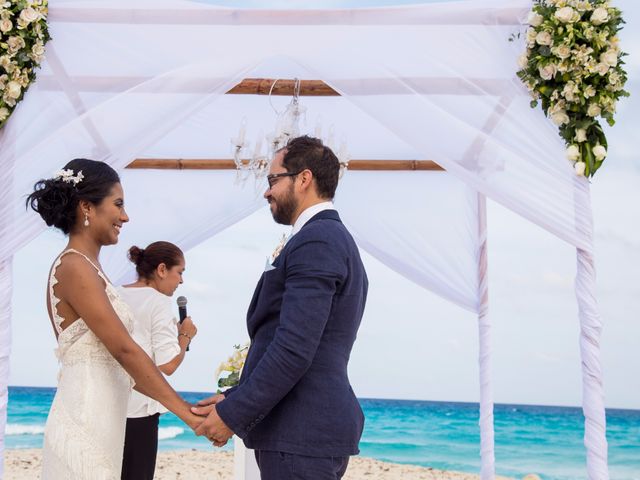 La boda de Arturo y Claudia en Cancún, Quintana Roo 79
