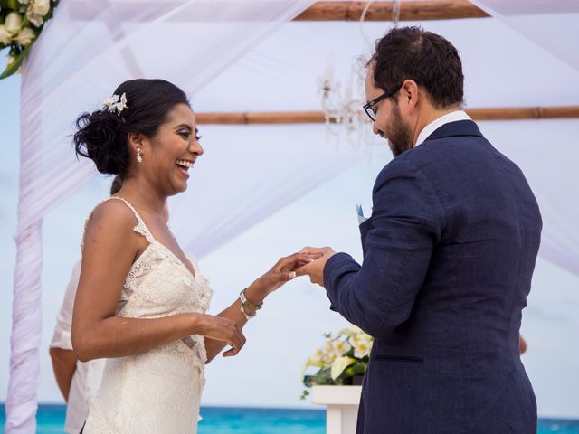 La boda de Arturo y Claudia en Cancún, Quintana Roo 81