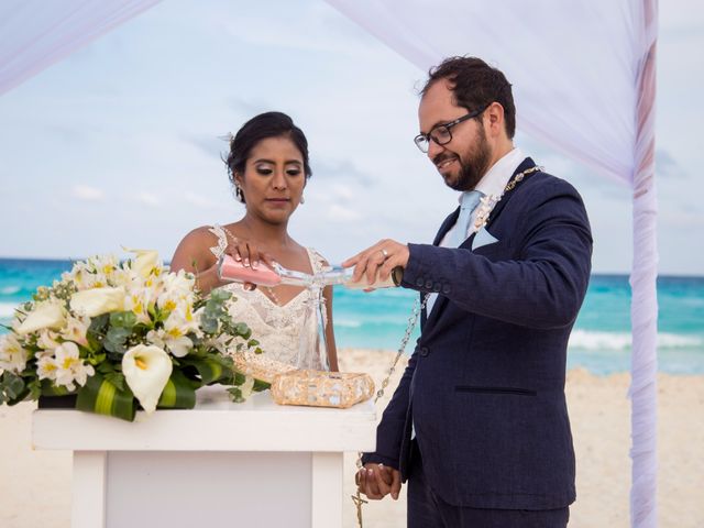 La boda de Arturo y Claudia en Cancún, Quintana Roo 87