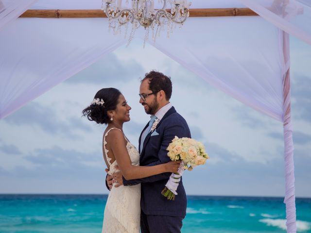 La boda de Arturo y Claudia en Cancún, Quintana Roo 96