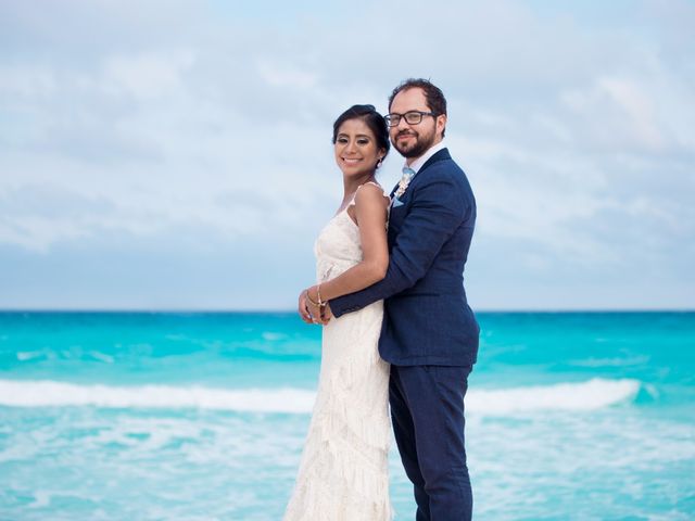 La boda de Arturo y Claudia en Cancún, Quintana Roo 105