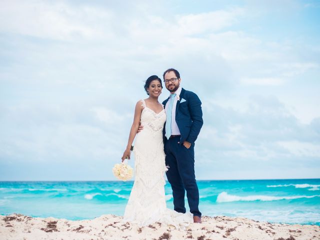 La boda de Arturo y Claudia en Cancún, Quintana Roo 110