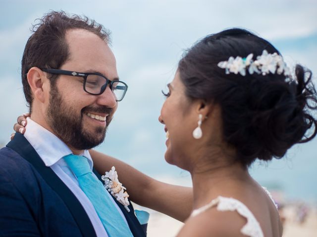 La boda de Arturo y Claudia en Cancún, Quintana Roo 112
