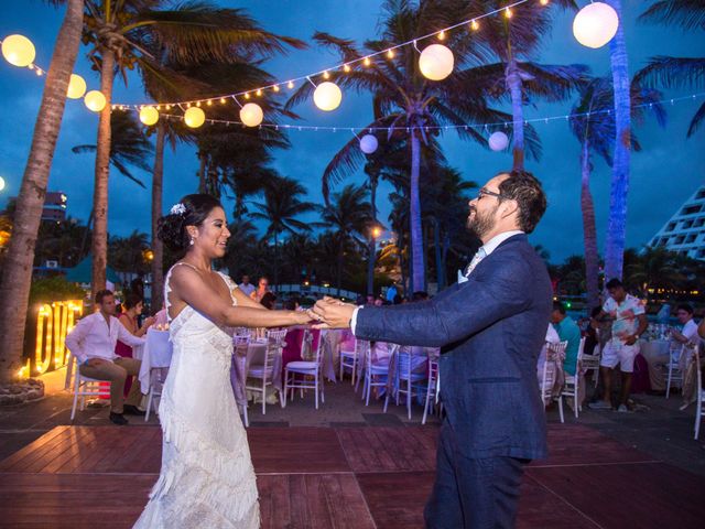 La boda de Arturo y Claudia en Cancún, Quintana Roo 123