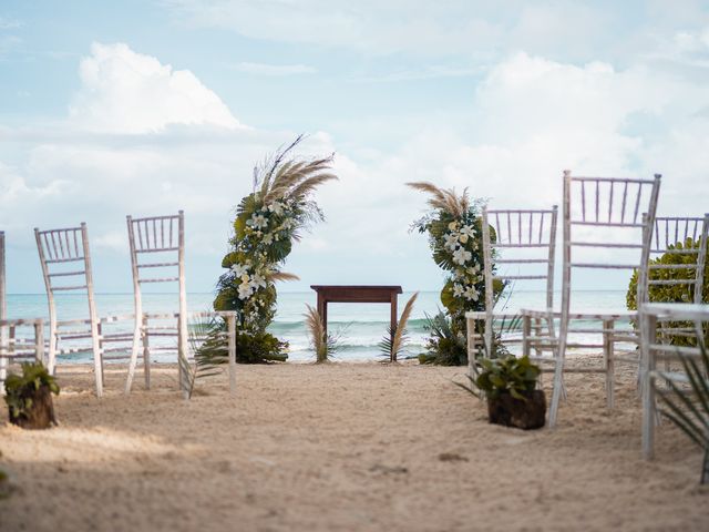 La boda de Fernando y Carmen en Playa del Carmen, Quintana Roo 32