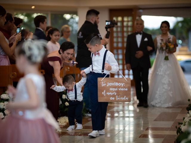 La boda de Javier y Paulina en Cancún, Quintana Roo 22