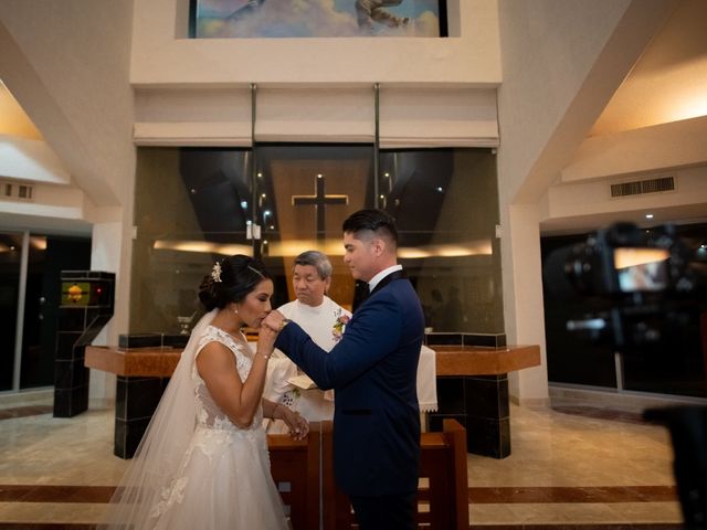 La boda de Javier y Paulina en Cancún, Quintana Roo 23