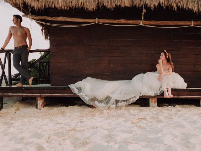 La boda de Karol Alejandro y Jessica  en Cancún, Quintana Roo 15
