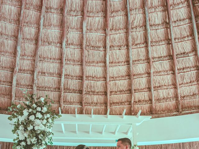 La boda de Carlos y Yeni en Cancún, Quintana Roo 13