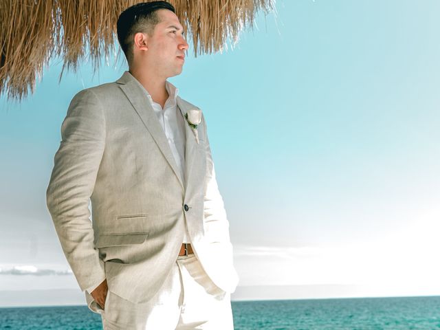 La boda de Carlos y Yeni en Cancún, Quintana Roo 23