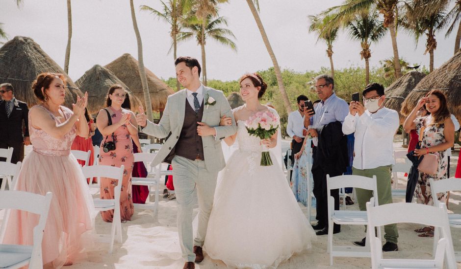 La boda de Karol Alejandro y Jessica  en Cancún, Quintana Roo
