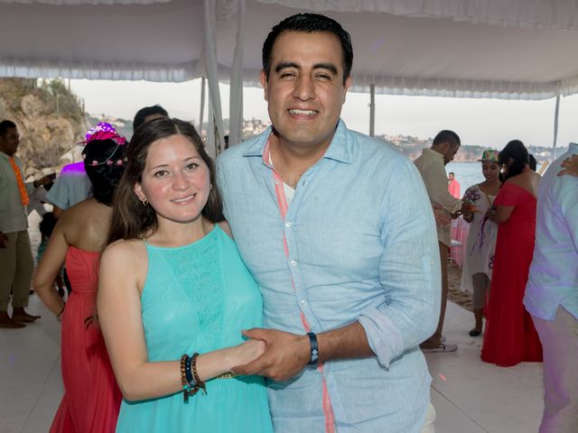 La boda de José Carlos y Nadia en Huatulco, Oaxaca 57