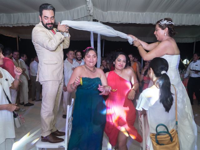 La boda de José Carlos y Nadia en Huatulco, Oaxaca 75