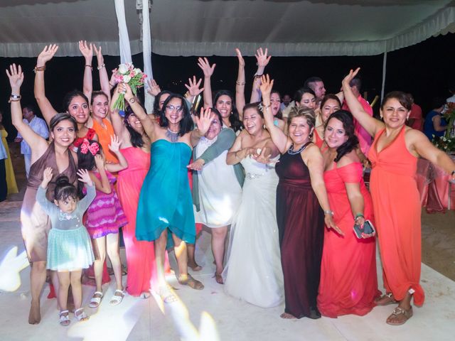 La boda de José Carlos y Nadia en Huatulco, Oaxaca 77