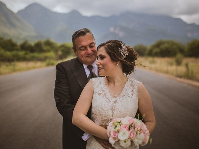 La boda de Gustavo y Laura en Monterrey, Nuevo León 39
