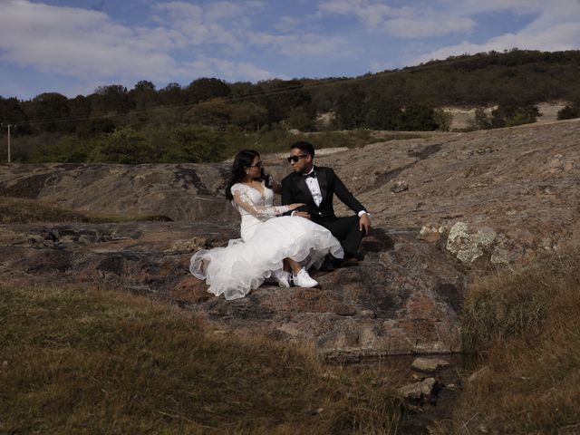 La boda de Luis Ángel y Karina  en Silao, Guanajuato 215