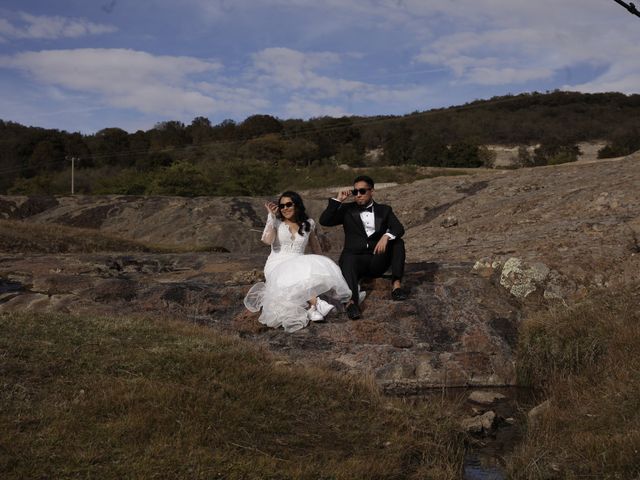 La boda de Luis Ángel y Karina  en Silao, Guanajuato 216