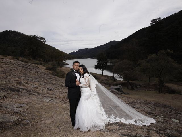 La boda de Luis Ángel y Karina  en Silao, Guanajuato 220