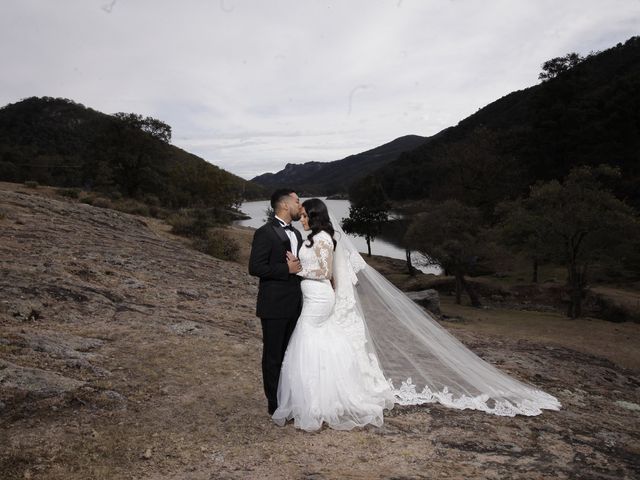 La boda de Luis Ángel y Karina  en Silao, Guanajuato 221