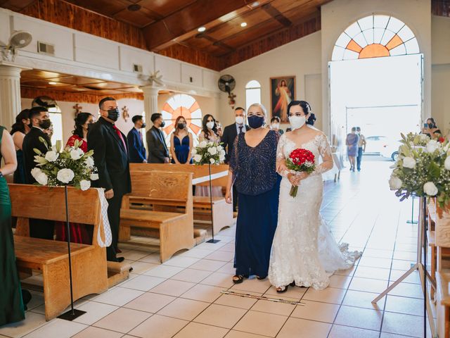 La boda de Maritza y Jair en Mexicali, Baja California 23