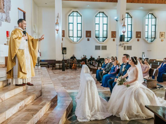 La boda de Xavier y Araceli en Mexicali, Baja California 35