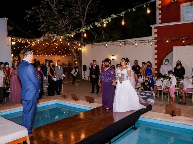 La boda de Victor  y Sandy  en Mérida, Yucatán 24