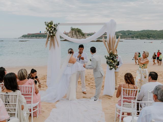 La boda de Erandi y Jorge en Huatulco, Oaxaca 45