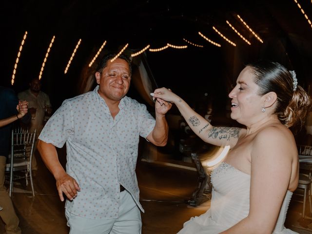 La boda de Erandi y Jorge en Huatulco, Oaxaca 96