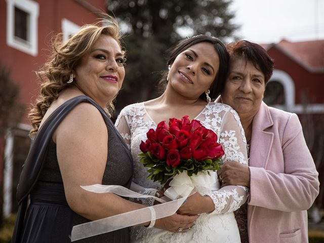 La boda de Juan Manuel y Viridiana en Metepec, Estado México 31